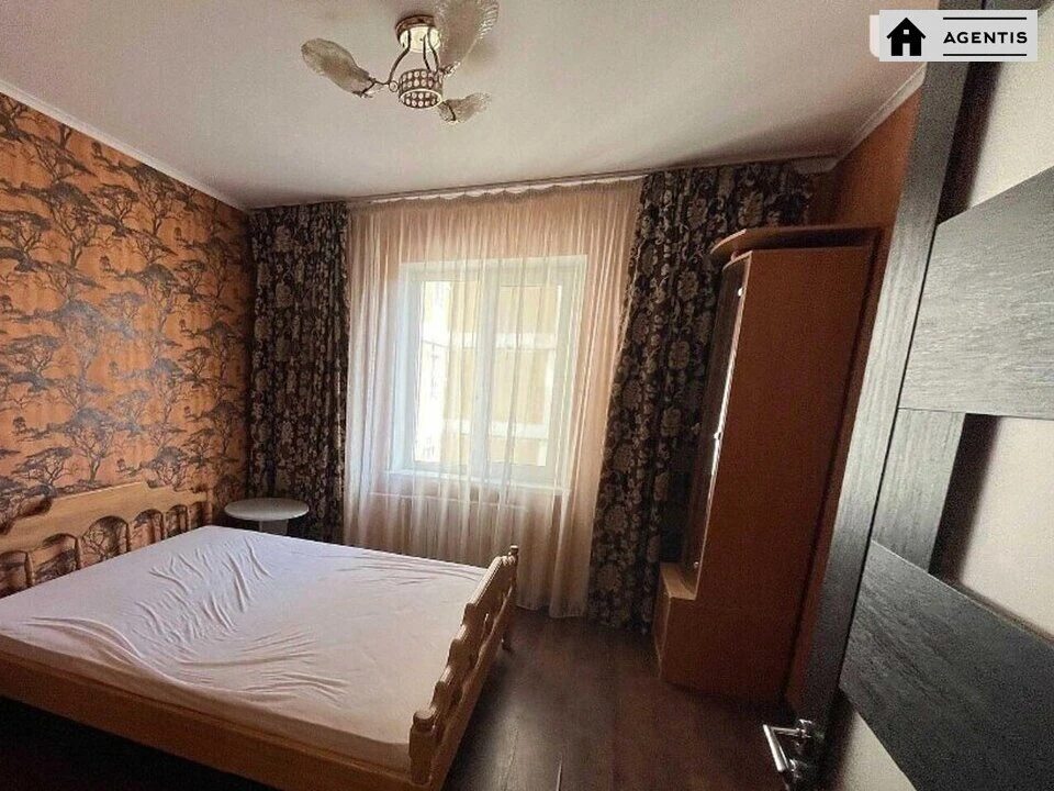 Сдам квартиру. 3 rooms, 72 m², 6th floor/16 floors. 10, Олександри Екстер , Киев. 