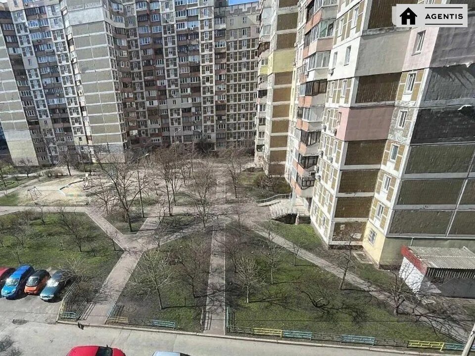 Apartment for rent. 3 rooms, 72 m², 6th floor/16 floors. 10, Oleksandry Ekster , Kyiv. 