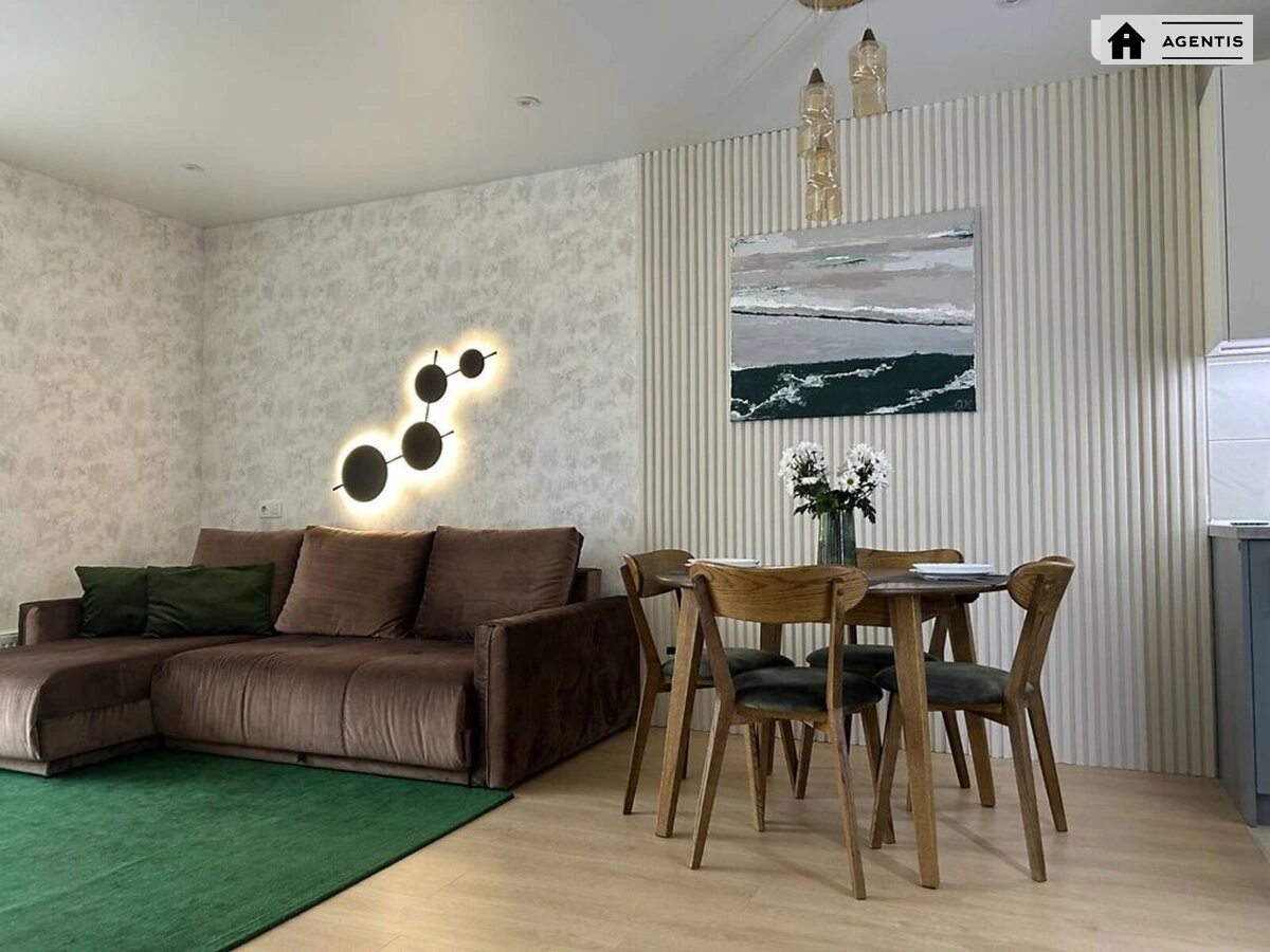 Apartment for rent. 3 rooms, 75 m², 3rd floor/9 floors. 2, Salutna 2, Kyiv. 