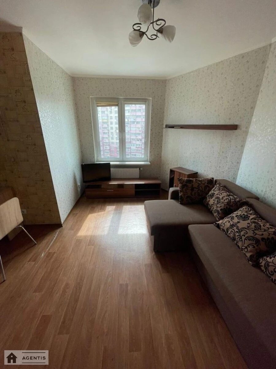 Apartment for rent. 1 room, 34 m², 7th floor/20 floors. 1, Sofiyi Rusovoyi vul., Kyiv. 