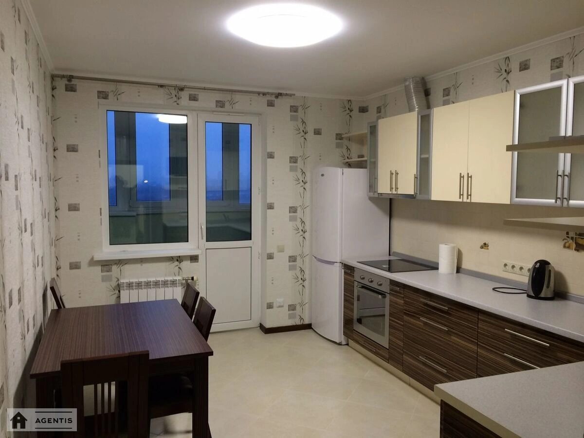 Apartment for rent. 4 rooms, 141 m², 9th floor/23 floors. 21, Knyazhiy Zaton 21, Kyiv. 