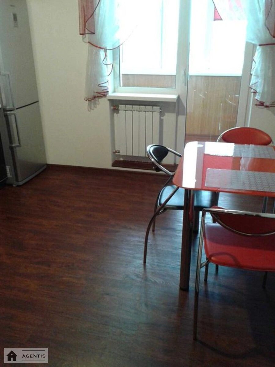 Apartment for rent. 1 room, 46 m², 9th floor/22 floors. 45, Vyshgorodska 45, Kyiv. 
