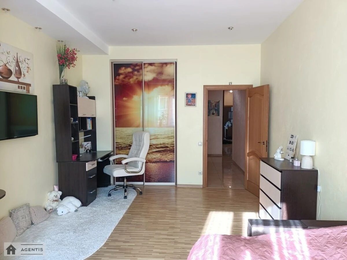 Apartment for rent. 2 rooms, 85 m², 6th floor/8 floors. Darnytskyy rayon, Kyiv. 