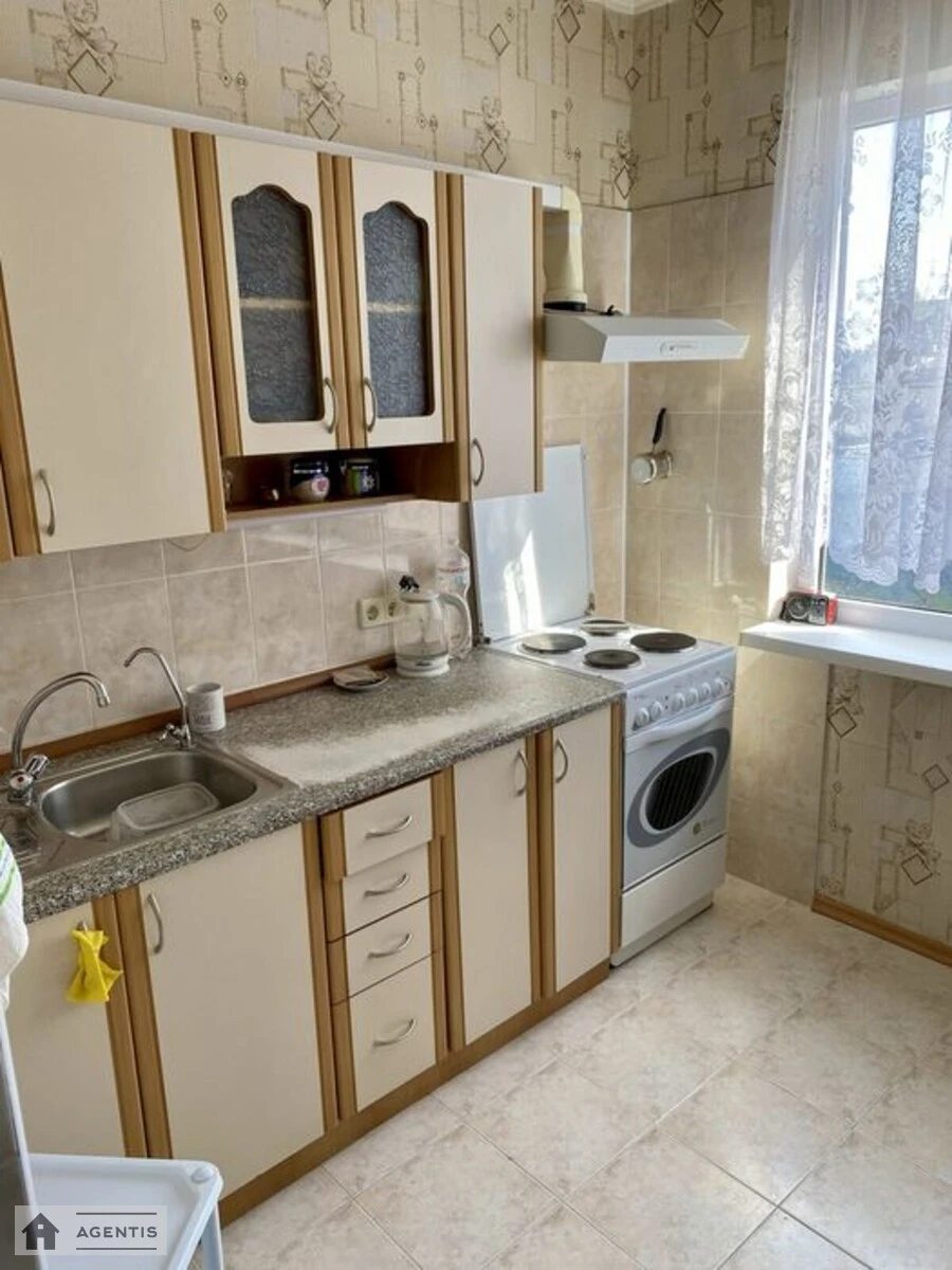 Apartment for rent. 2 rooms, 55 m², 4th floor/16 floors. 11, Arkhitektora Nikolayeva vul., Kyiv. 