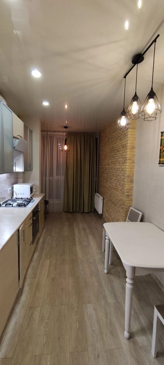 Apartment for rent. 2 rooms, 65 m², 4th floor/9 floors. 9, Metrologichna 9, Kyiv. 
