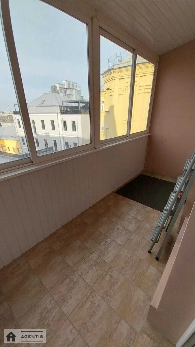 Apartment for rent. 5 rooms, 127 m², 5th floor/5 floors. 59, Bohdana Khmelnytskoho vul., Kyiv. 