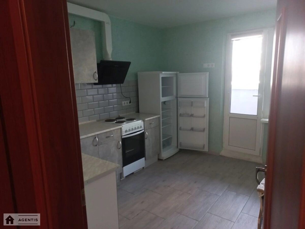 Apartment for rent. 1 room, 54 m², 3rd floor/25 floors. 1, Serhiya Danchenka vul., Kyiv. 