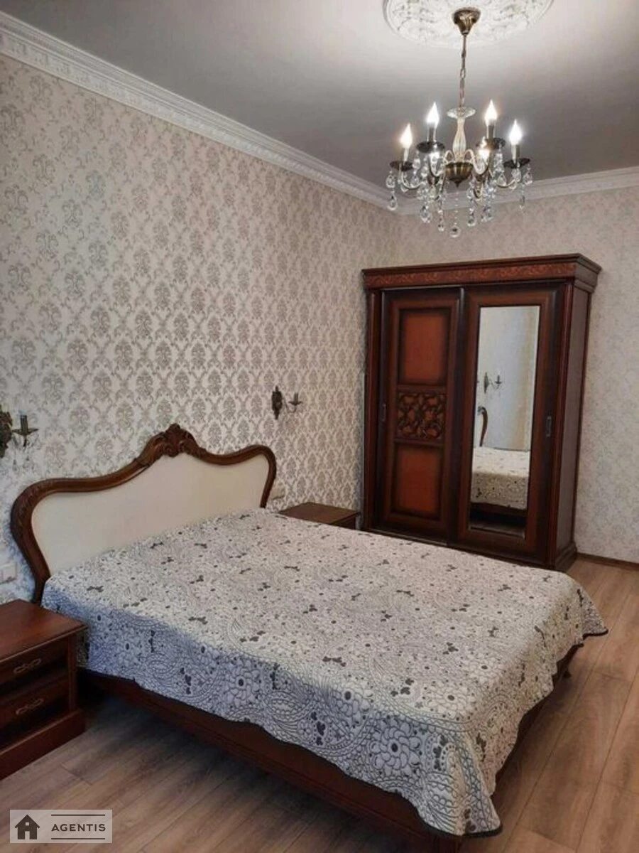 Apartment for rent. 2 rooms, 52 m², 4th floor/6 floors. 20, Gogolivska 20, Kyiv. 