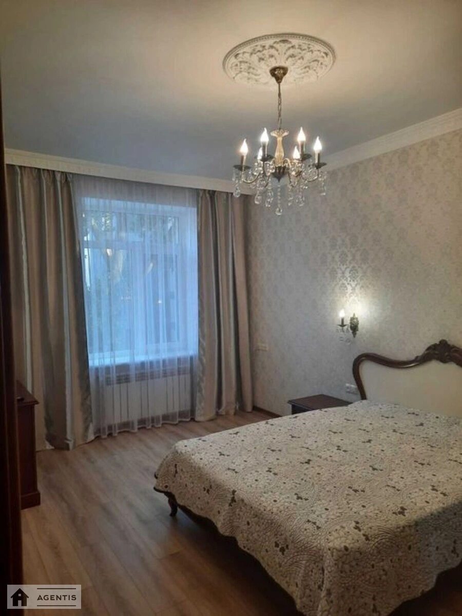Сдам квартиру. 2 rooms, 52 m², 4th floor/6 floors. 20, Гоголевская 20, Киев. 