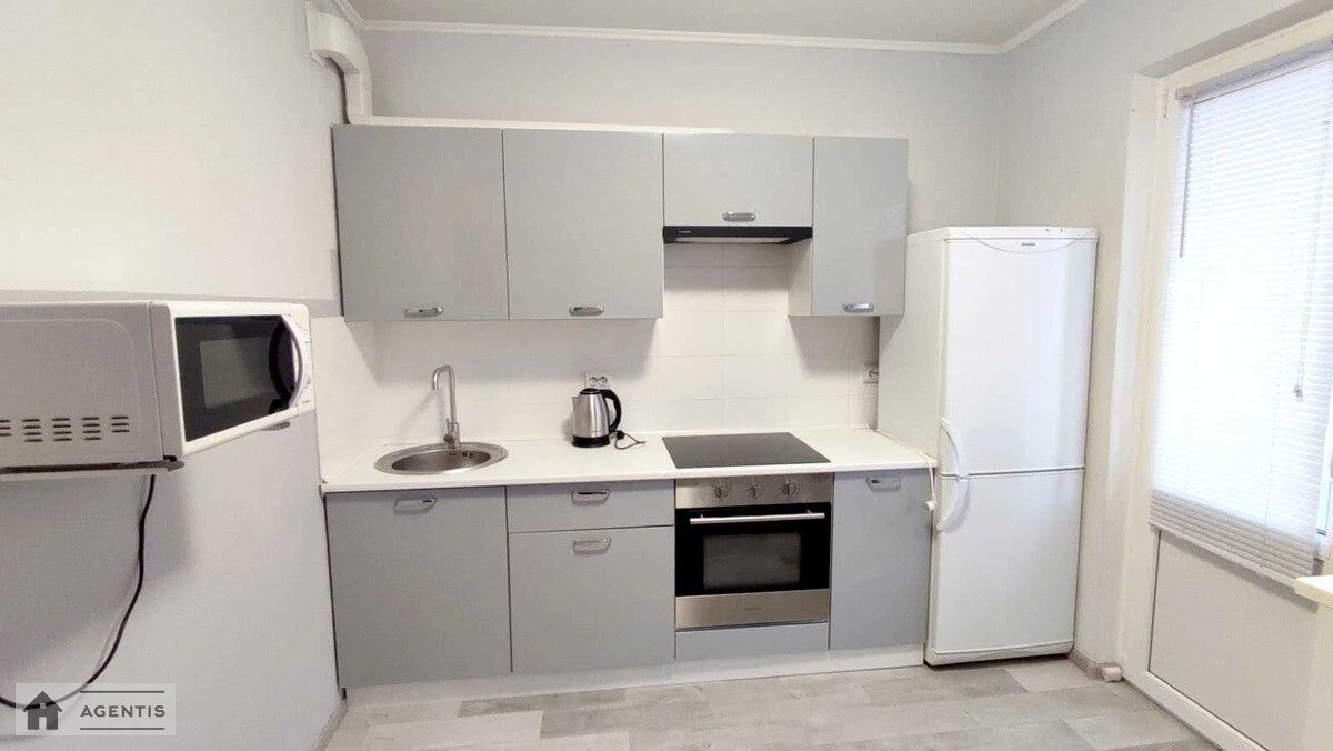 Apartment for rent. 1 room, 38 m², 13 floor/25 floors. 36, Yelyzavety Chavdar vul., Kyiv. 