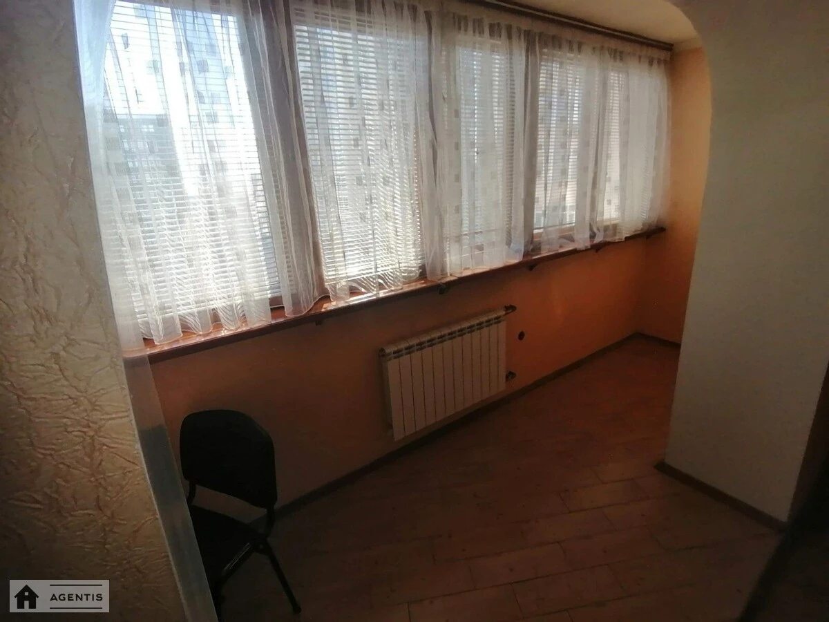Apartment for rent. 2 rooms, 56 m², 7th floor/16 floors. 37, Mytropolyta Vasylya Lypkivskoho vul. Urytskoho, Kyiv. 