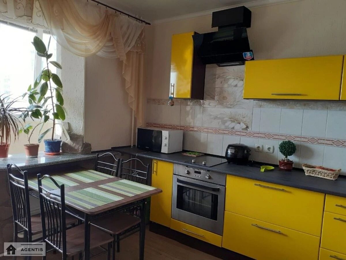 Apartment for rent. 1 room, 49 m², 17 floor/19 floors. 42, Revutckogo 42, Kyiv. 