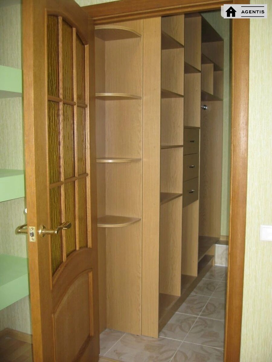 Apartment for rent. 2 rooms, 65 m², 14 floor/24 floors. 55, Volodymyra Ivasyuka prosp. Heroyiv Stalinhrada, Kyiv. 