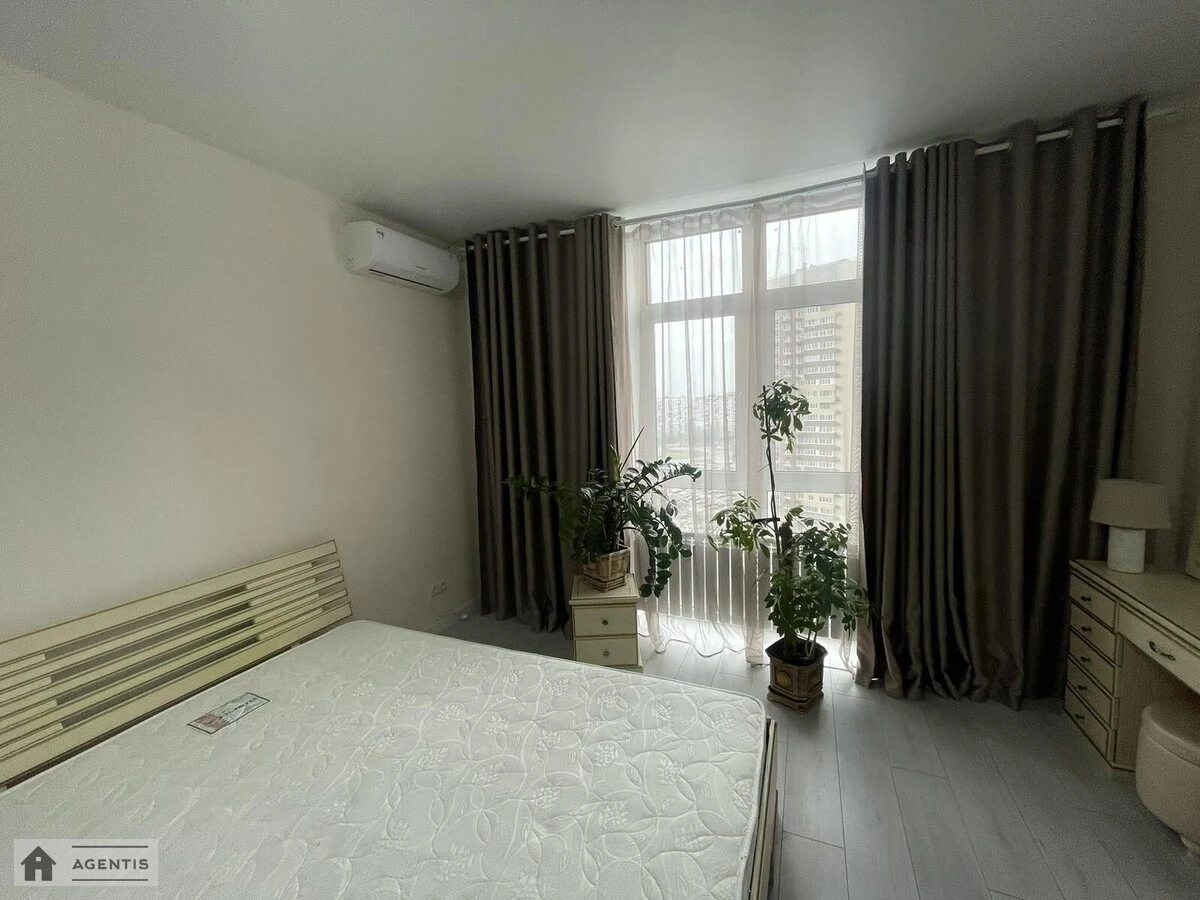 Apartment for rent. 1 room, 60 m², 16 floor/21 floors. Yevhena Malanyuka vul. Stepana Sahaydaka, Kyiv. 