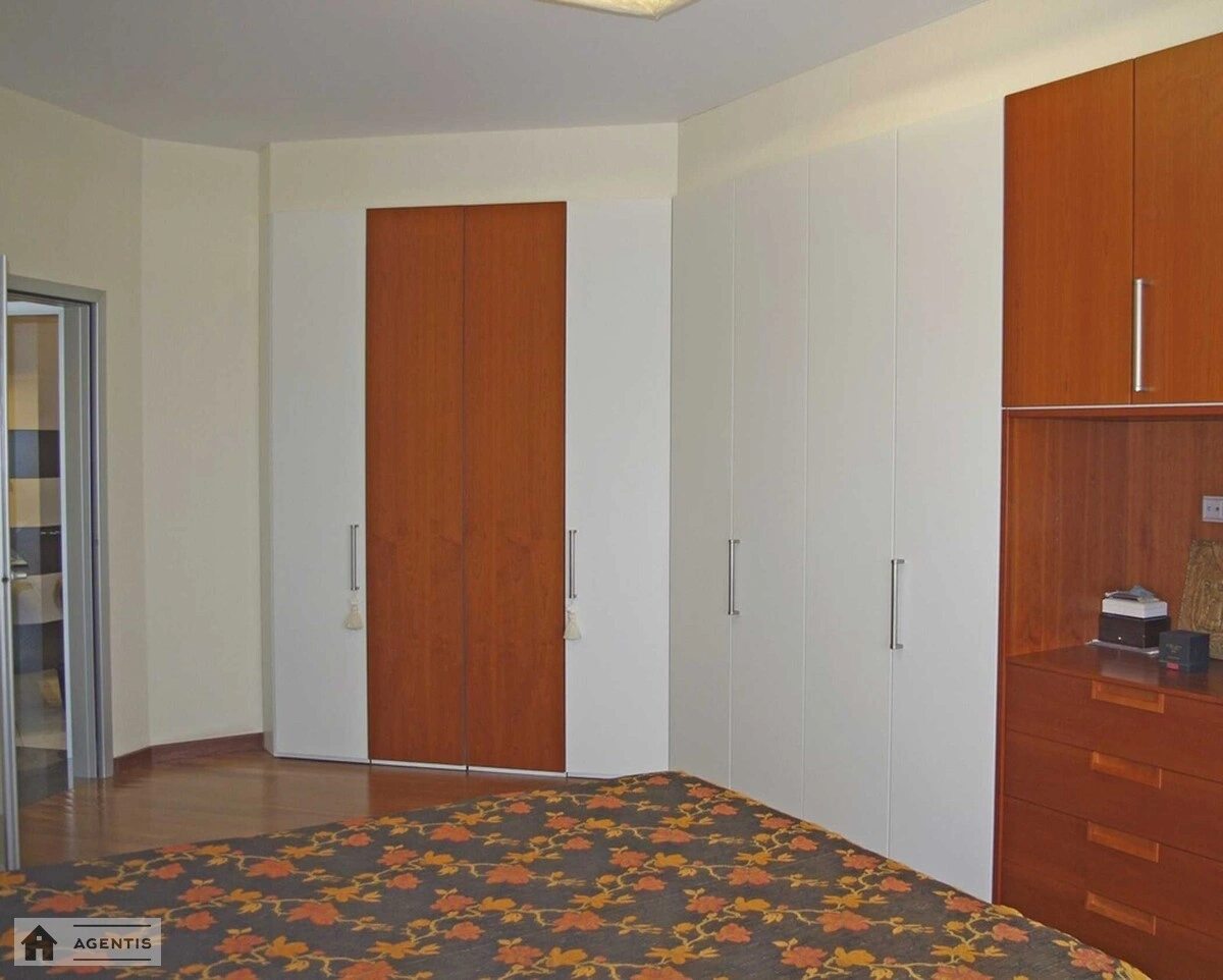 Apartment for rent. 3 rooms, 120 m², 17 floor/17 floors. 17, Dmytrivska 17, Kyiv. 