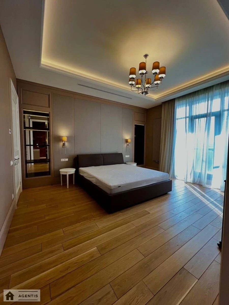 Apartment for rent. 4 rooms, 160 m², 8th floor/9 floors. Beresteyskyy prosp. Peremohy, Kyiv. 