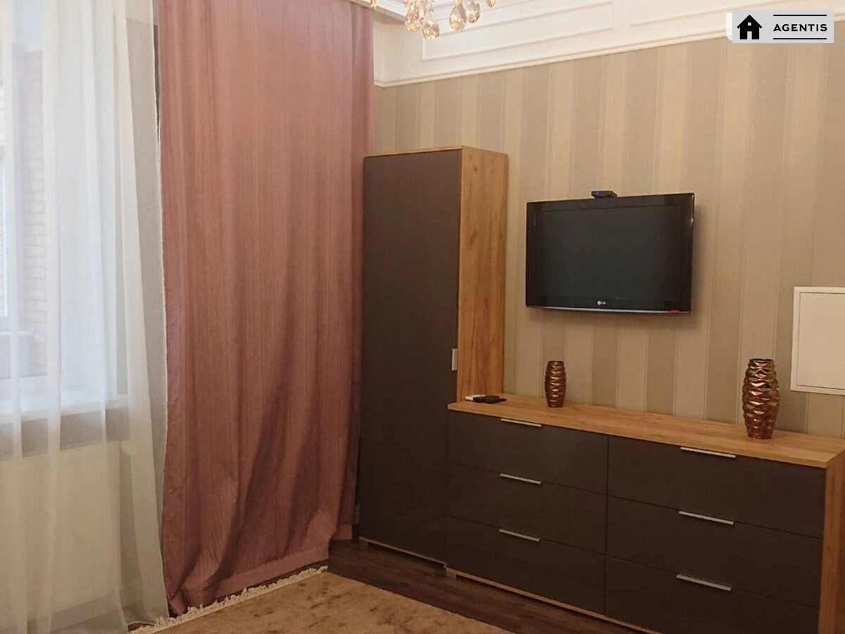 Здам квартиру 3 кімнати, 130 m², 11 пов./29 поверхів. 7, Лесі Українки 7, Київ. 