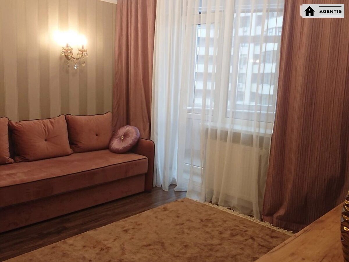 Apartment for rent. 3 rooms, 130 m², 11 floor/29 floors. 7, Lesi Ukrayinky 7, Kyiv. 