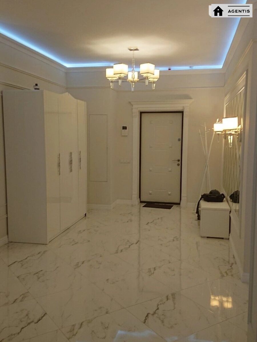 Сдам квартиру. 3 rooms, 130 m², 11 floor/29 floors. 7, Леси Украинки 7, Киев. 