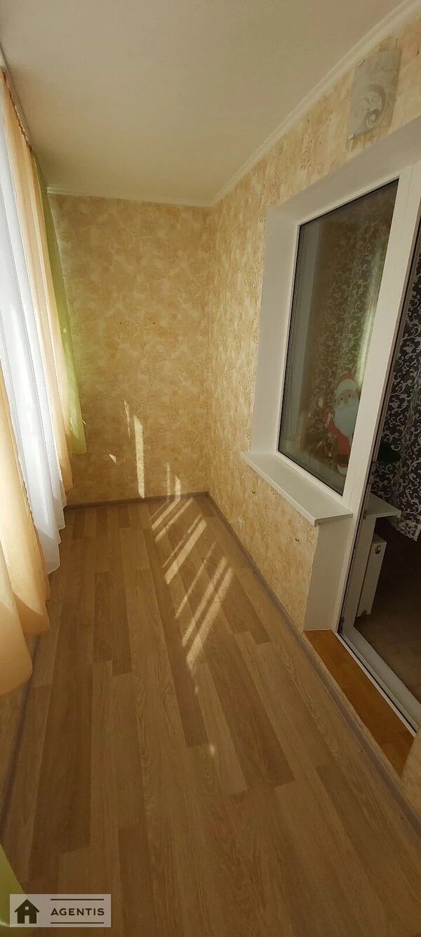 Apartment for rent. 2 rooms, 64 m², 16 floor/25 floors. 7, Hryhoriya Vashchenka vul., Kyiv. 