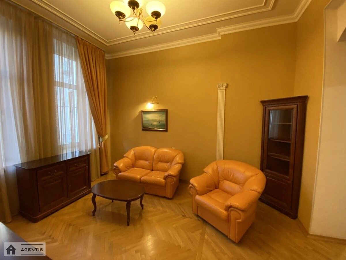 Сдам квартиру. 2 rooms, 60 m², 3rd floor/5 floors. 13, Институтская 13, Киев. 