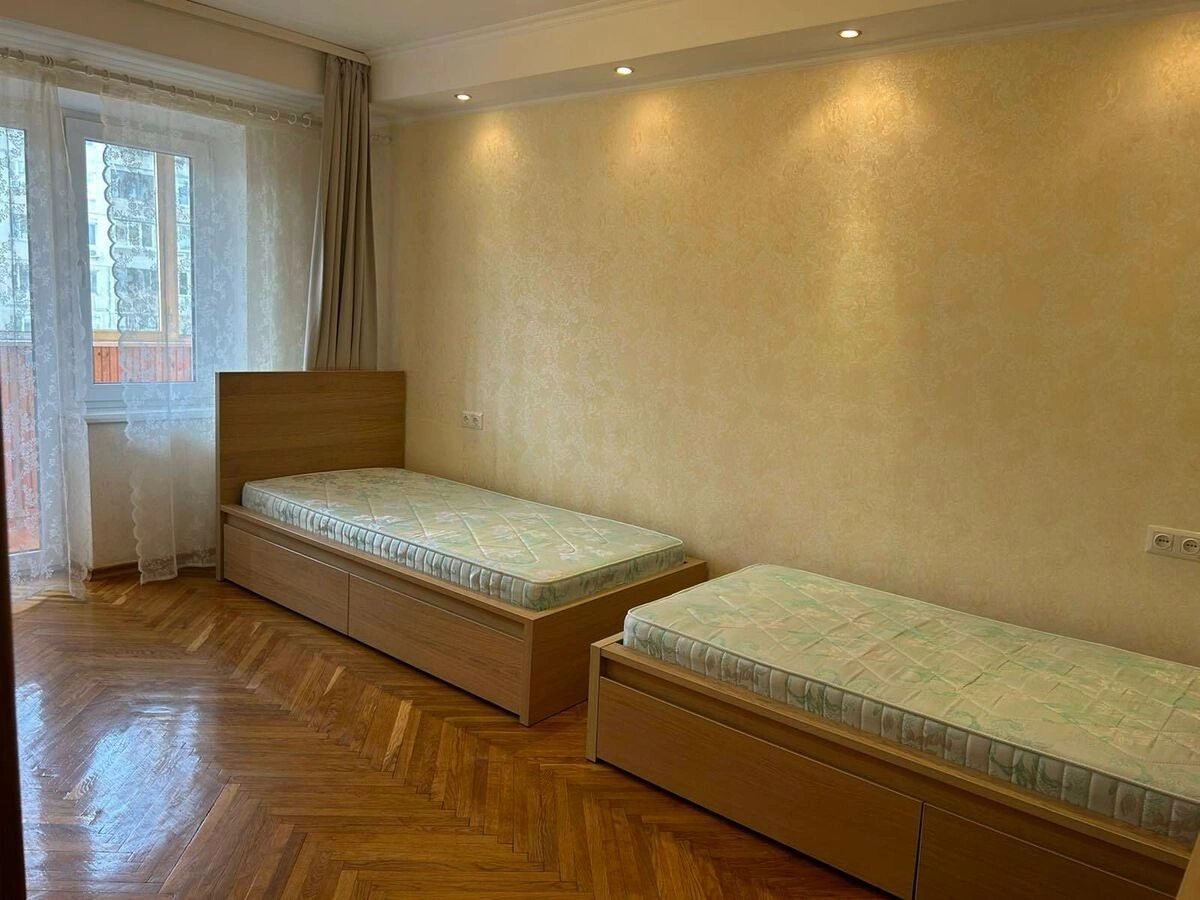 Здам квартиру. 3 rooms, 75 m², 5th floor/9 floors. 3, Маршала Малиновського вул., Київ. 