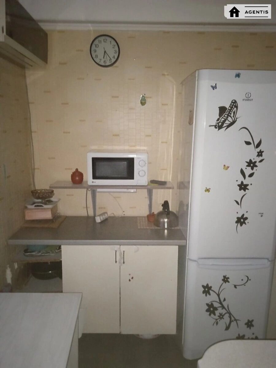 Apartment for rent. 2 rooms, 45 m², 9th floor/9 floors. 4, Yordanska vul. Layosha Havro, Kyiv. 
