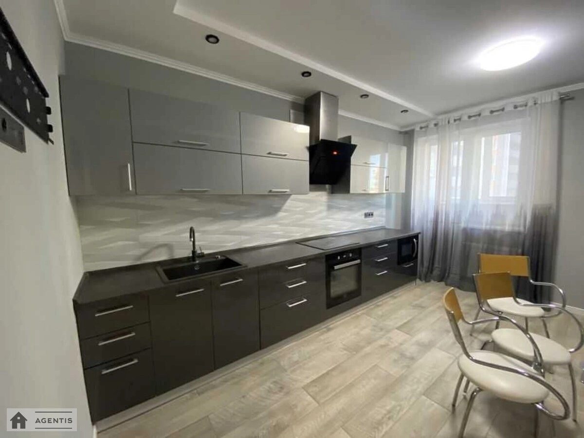 Apartment for rent. 1 room, 52 m², 14 floor/25 floors. 3, Mykhayla Maksymovycha vul. Onufriya Trutenka, Kyiv. 