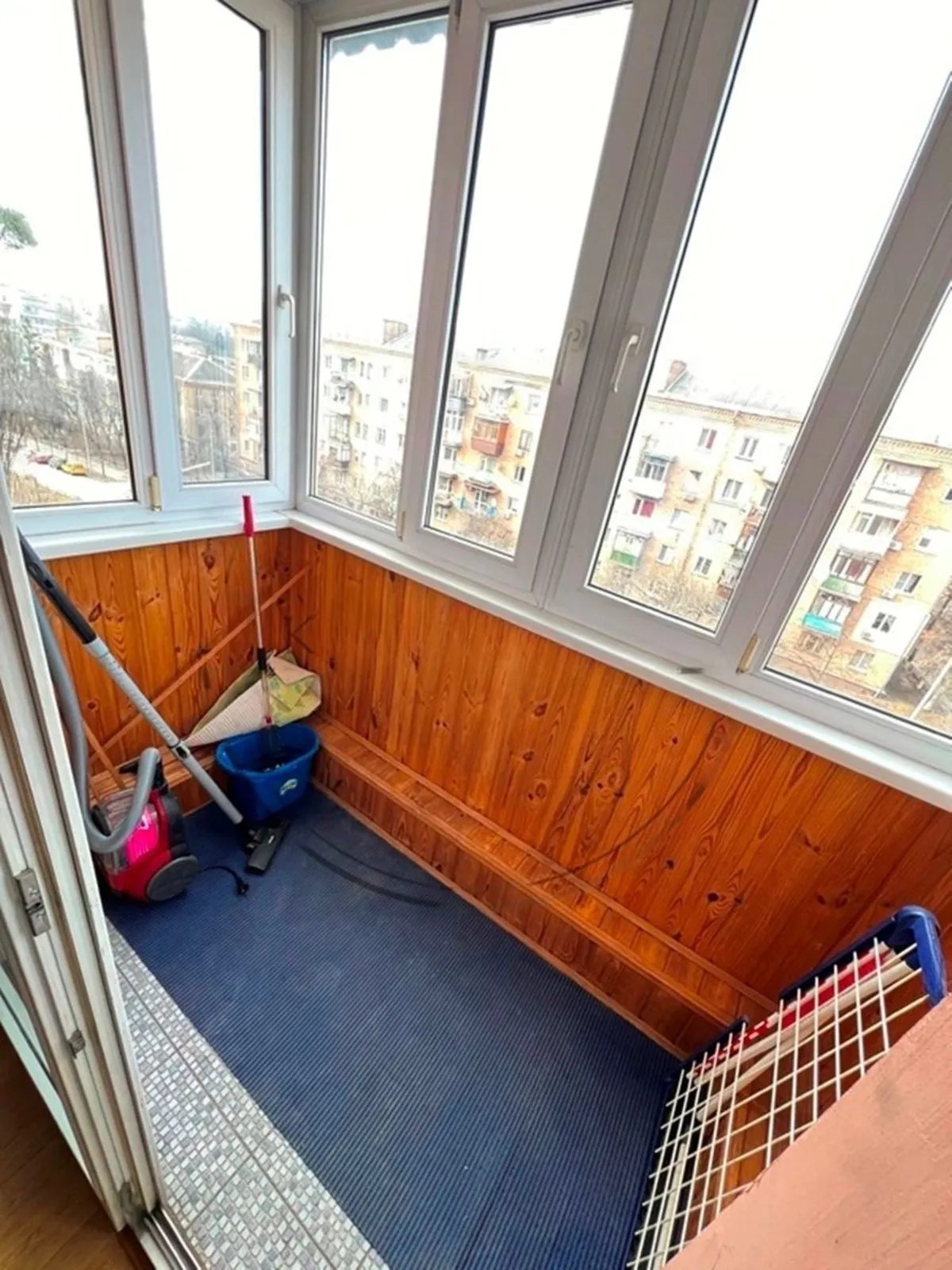 Сдам квартиру. 3 rooms, 85 m², 5th floor/5 floors. 14, Богдана Гаврилишина вул. (Ванди Василевської), Киев. 