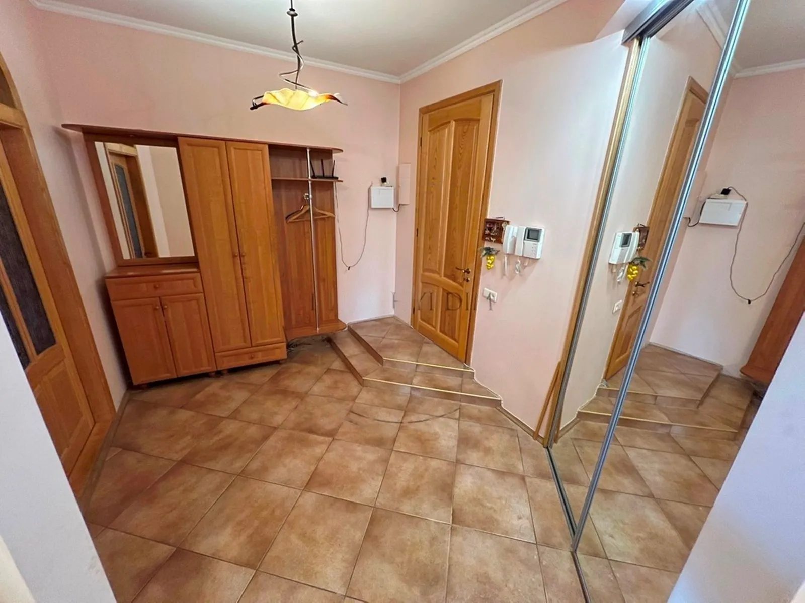 Apartment for rent. 3 rooms, 85 m², 5th floor/5 floors. 14, Bohdana Havrylyshyna vul. Vandy Vasylevskoyi, Kyiv. 