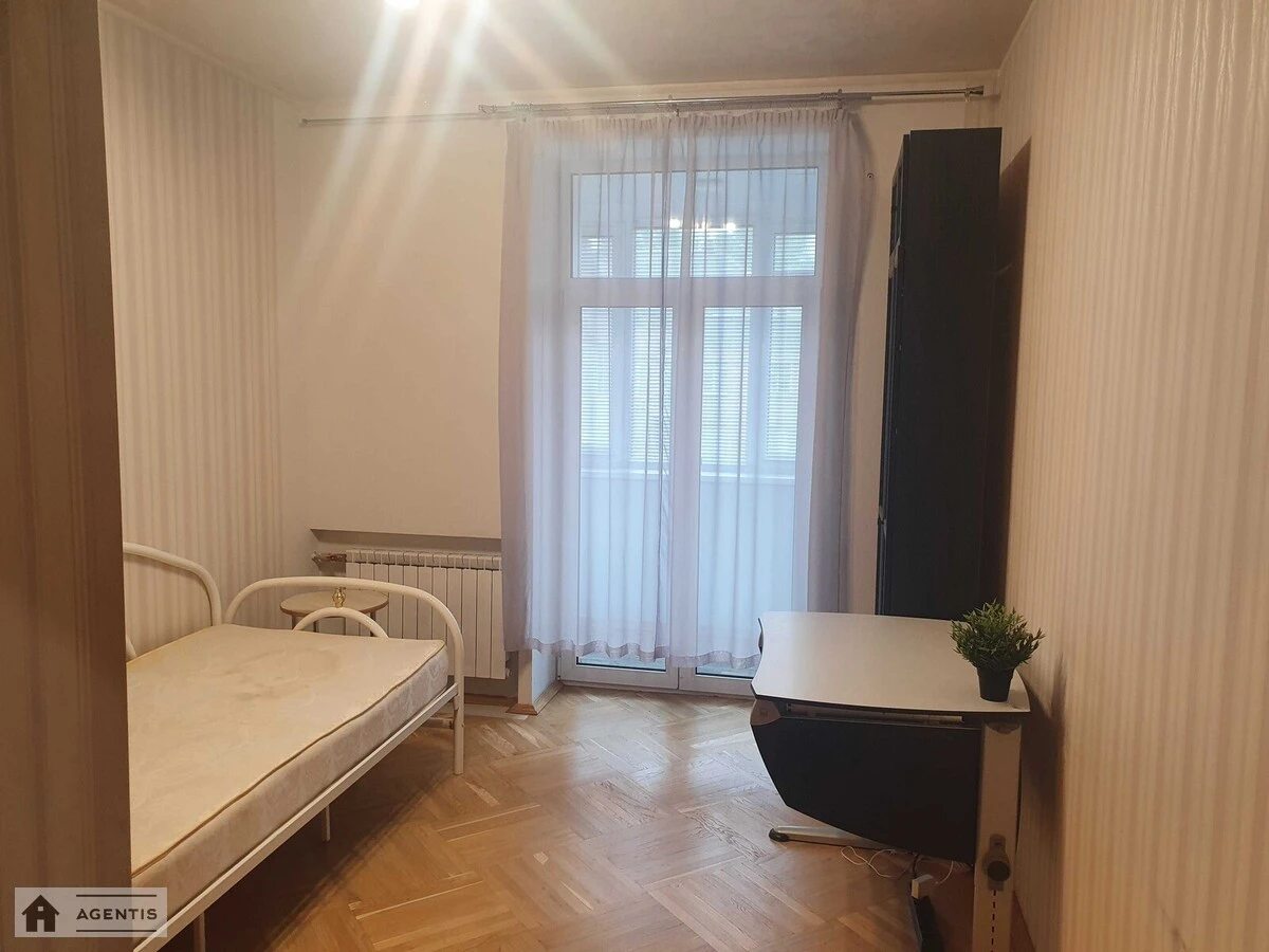 Apartment for rent. 3 rooms, 72 m², 8th floor/8 floors. Mechnykova, Kyiv. 