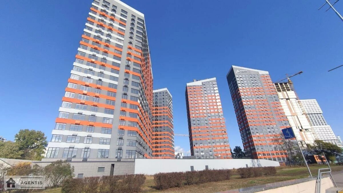 Apartment for rent. 2 rooms, 58 m², 18 floor/26 floors. 8, Chernigivska 8, Kyiv. 