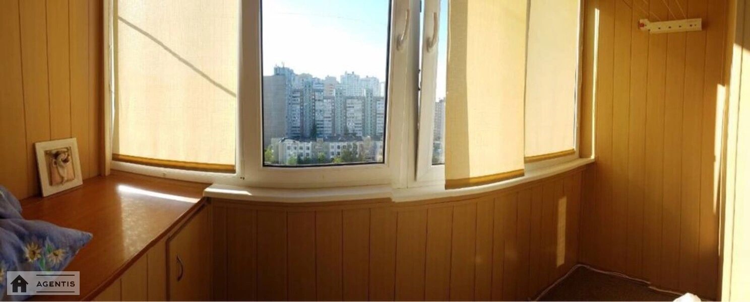 Apartment for rent. 1 room, 45 m², 11 floor/18 floors. 8, Mykhayla Hryshka vul., Kyiv. 
