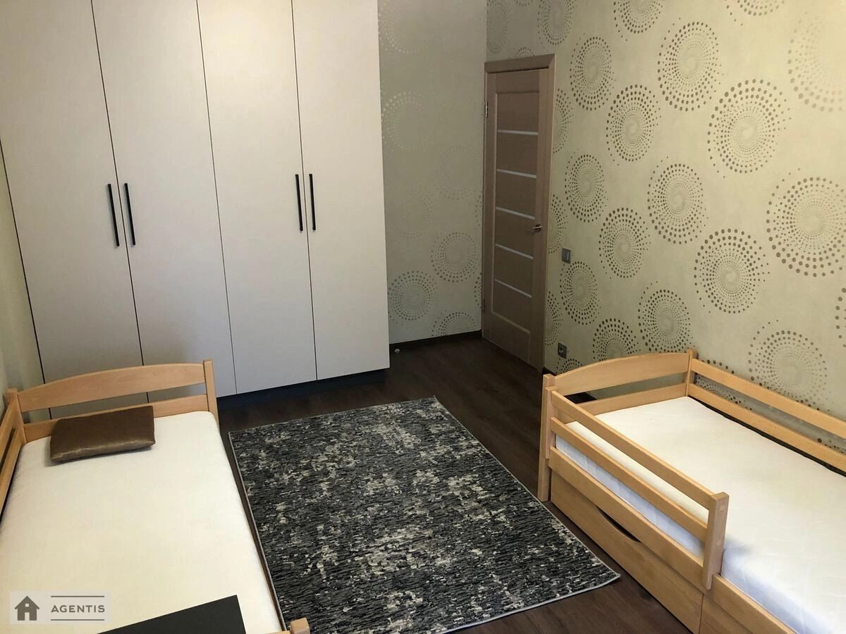 Apartment for rent. 3 rooms, 105 m², 2nd floor/16 floors. 19, Anatoliya Petrytskoho vul., Kyiv. 