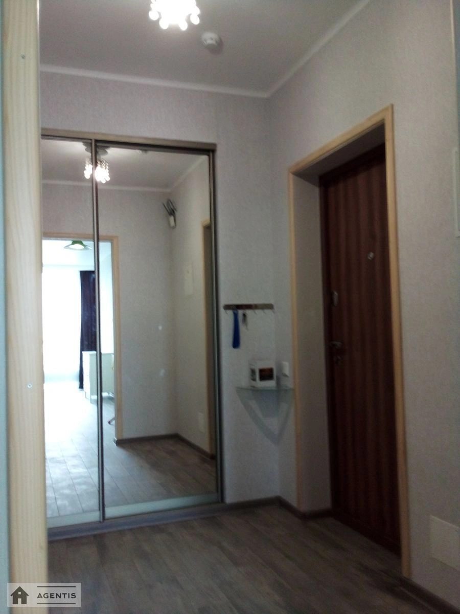 Apartment for rent. 1 room, 38 m², 24 floor/25 floors. 51, Pravdy 51, Kyiv. 