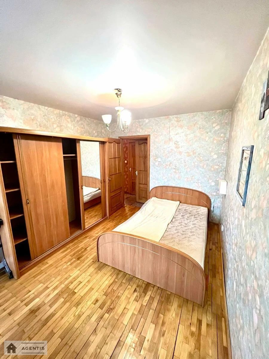 Сдам квартиру. 3 rooms, 74 m², 11 floor/13 floors. 6, Стадионная 6, Киев. 