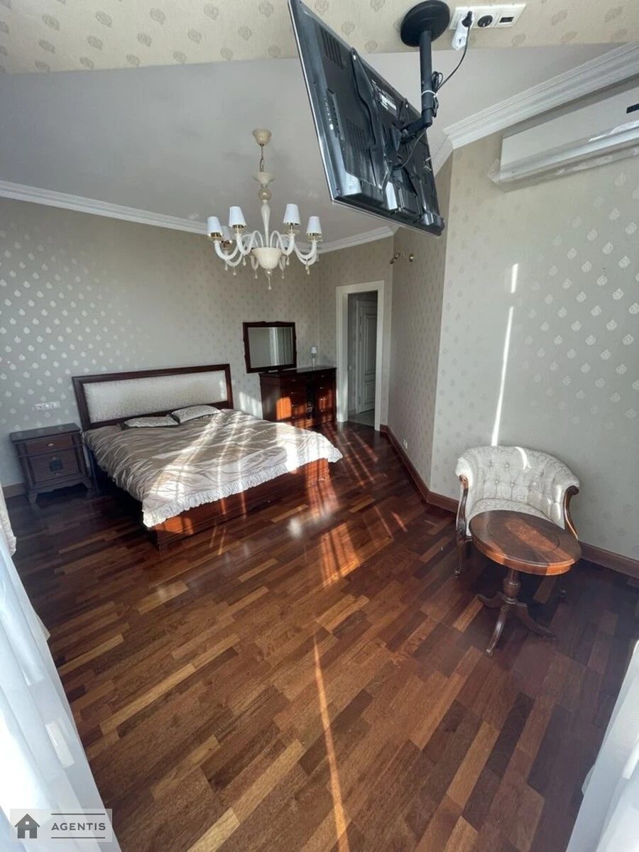 Сдам квартиру. 2 rooms, 80 m², 15 floor/27 floors. 15, Соломянська вул., Киев. 