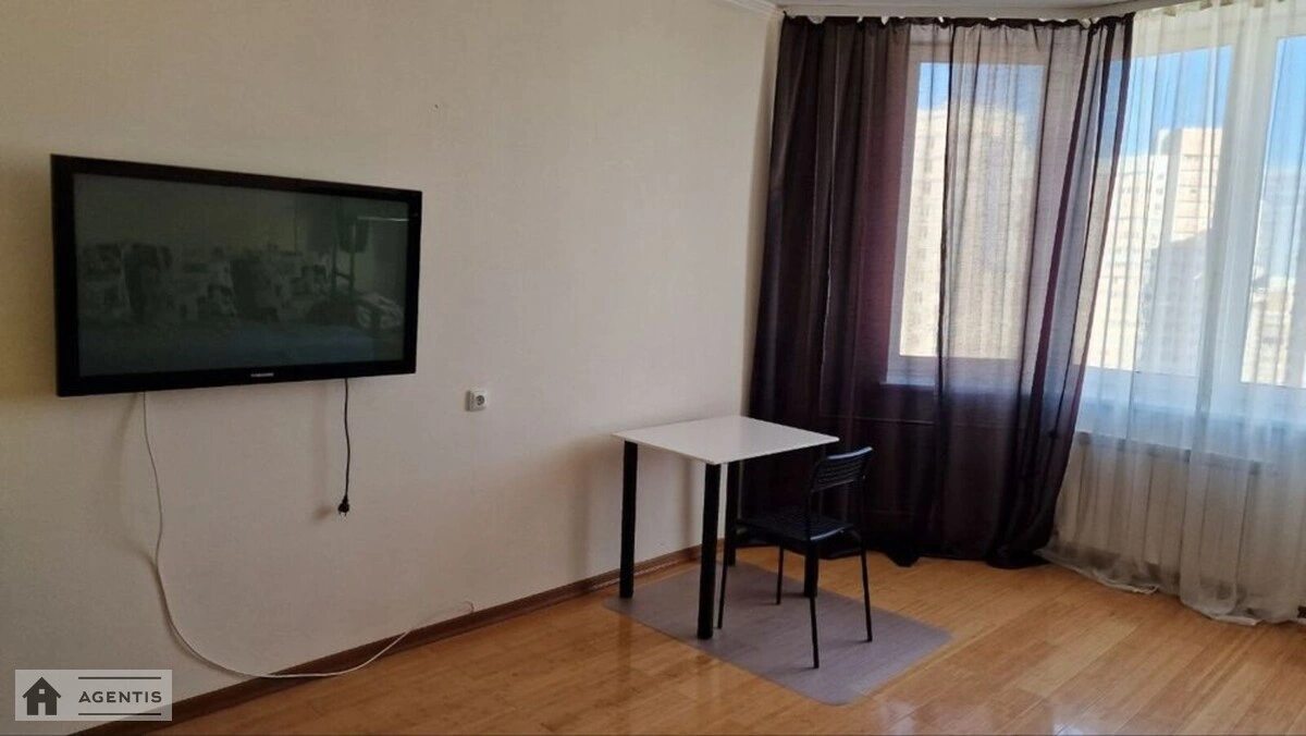 Apartment for rent. 2 rooms, 74 m², 19 floor/24 floors. Darnytskyy rayon, Kyiv. 