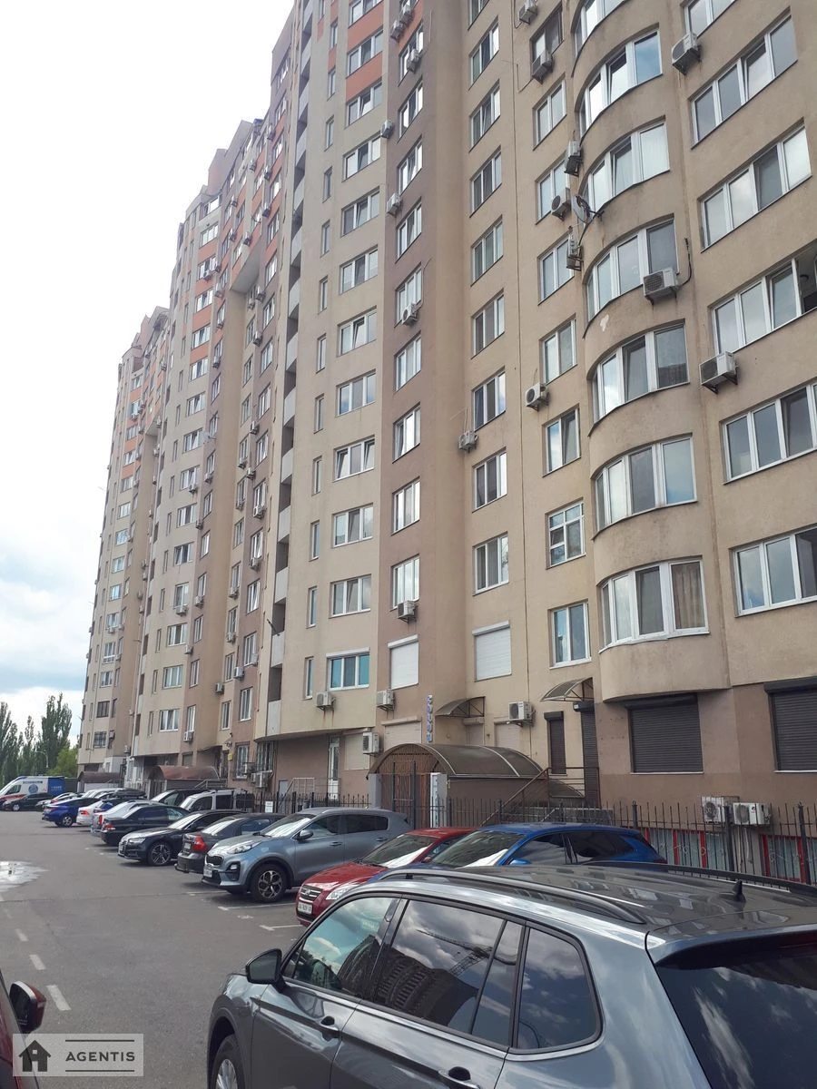 Сдам квартиру. 3 rooms, 104 m², 3rd floor/17 floors. 2, Касияна Василия 2, Киев. 