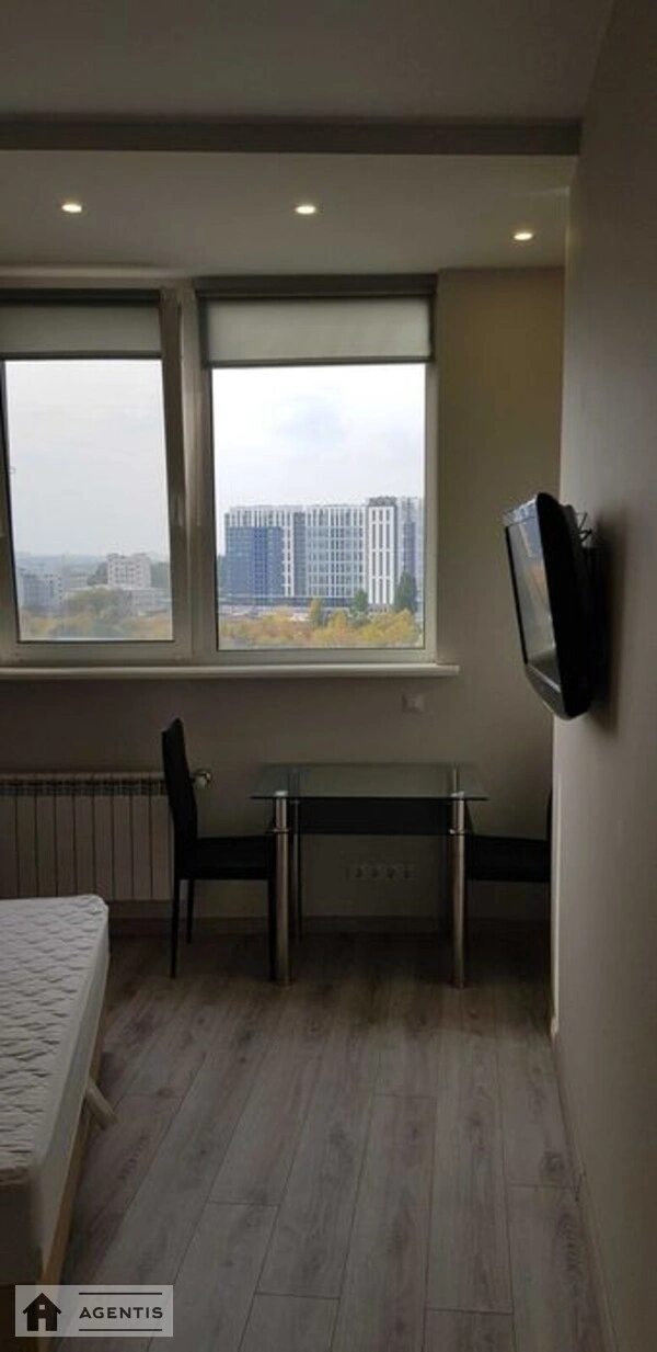 Apartment for rent. 1 room, 22 m², 10th floor/12 floors. 16, Ernsta , Kyiv. 