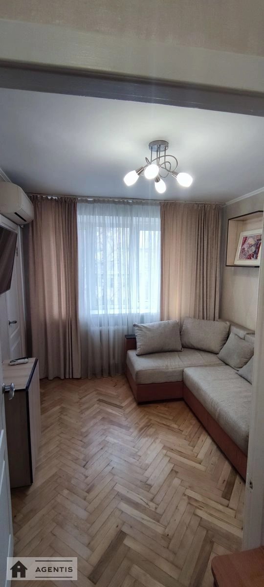 Apartment for rent. 1 room, 20 m², 4th floor/5 floors. 6, Akademika Korolova vul., Kyiv. 