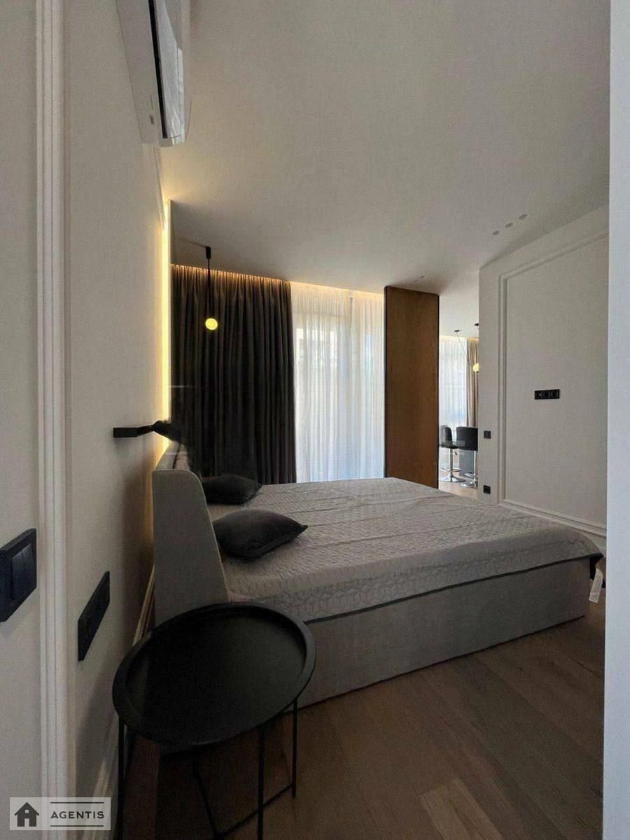 Apartment for rent. 3 rooms, 81 m², 7th floor/9 floors. 44, Predslavynska 44, Kyiv. 