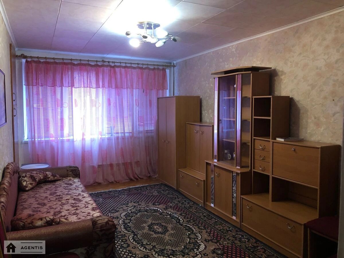 Apartment for rent. 1 room, 35 m², 5th floor/16 floors. 25, Andriya Malyshka vul., Kyiv. 
