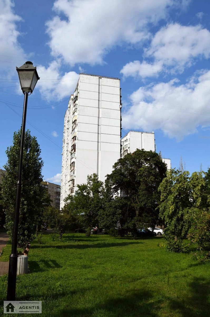 Сдам квартиру. 1 room, 35 m², 5th floor/16 floors. 25, Андрія Малишка вул., Киев. 