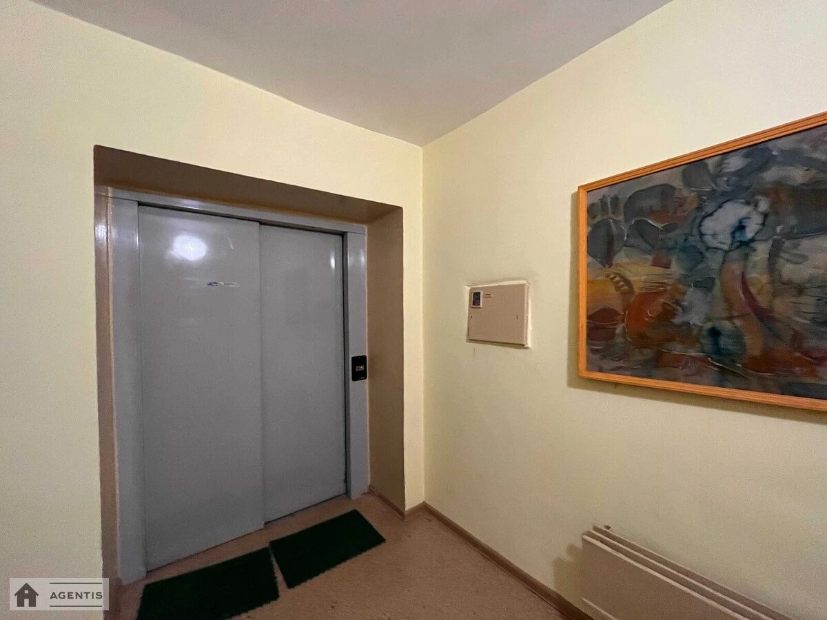 Сдам квартиру. 3 rooms, 75 m², 10th floor/14 floors. 61, Зверинецкая 61, Киев. 