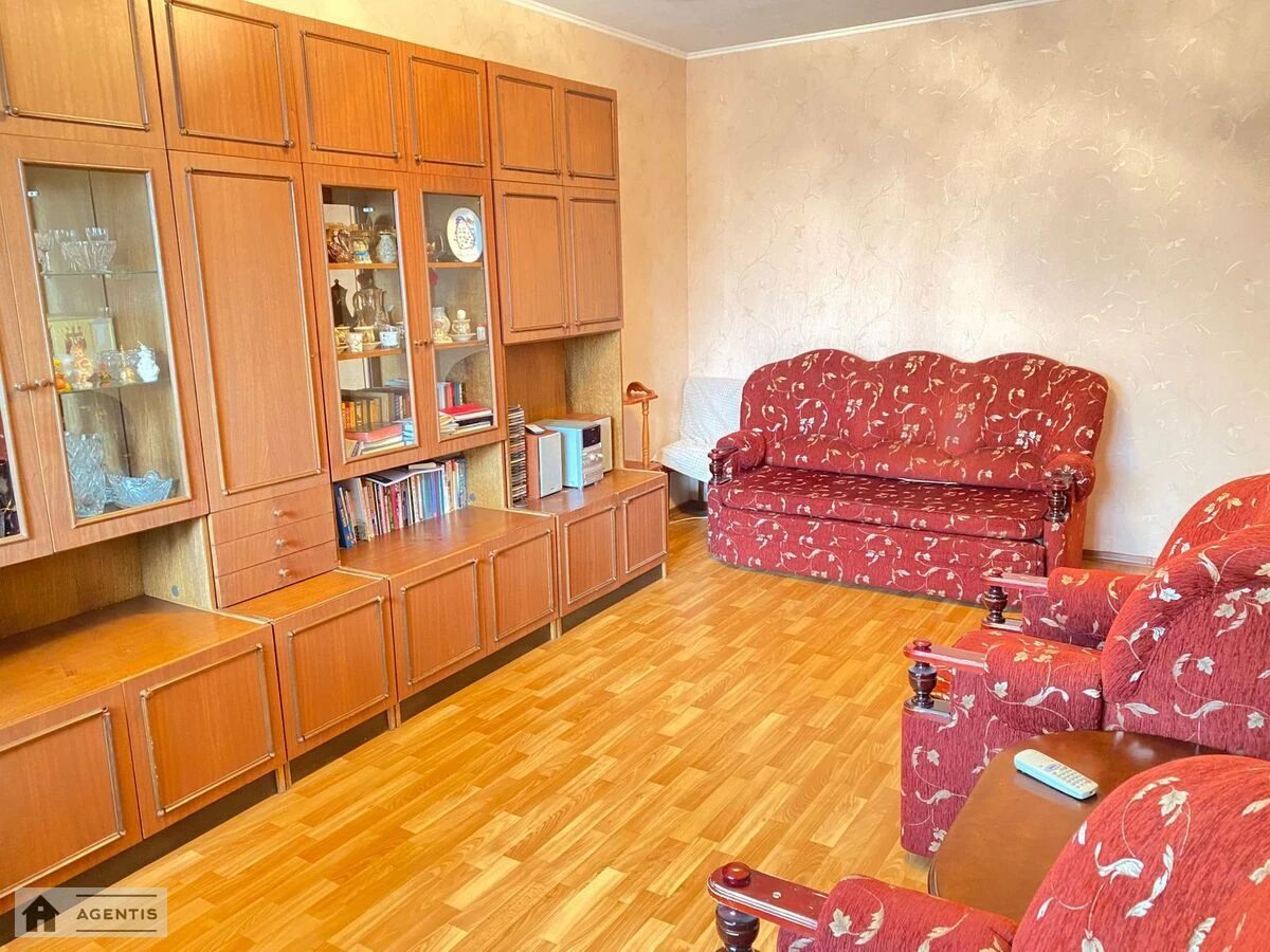 Сдам квартиру. 2 rooms, 53 m², 4th floor/16 floors. 34, Бориспольская 34, Киев. 