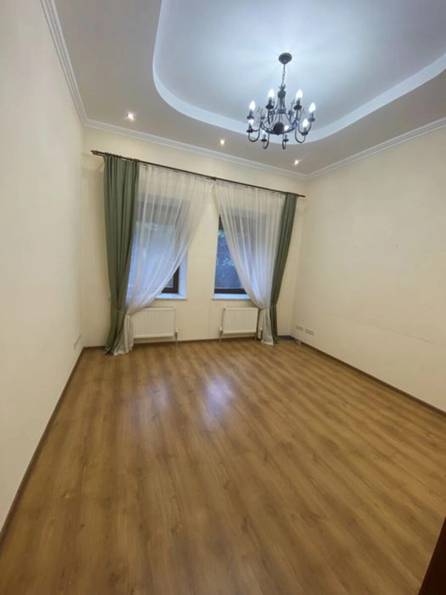 Продаж будинку. 220 m², 3 floors. Шевченківський район, Київ. 