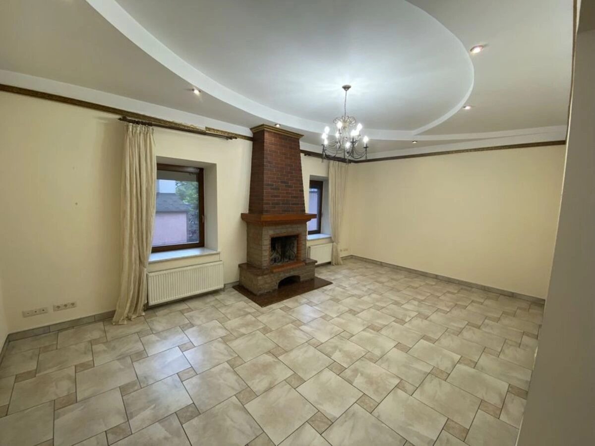 Продажа дома. 220 m², 3 floors. Шевченковский район, Киев. 