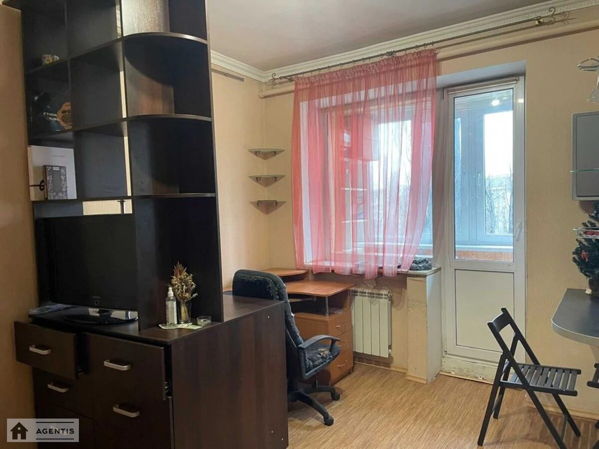 Apartment for rent. 1 room, 31 m², 5th floor/5 floors. Sobornosti prosp. prospekt Vozzyednannya, Kyiv. 