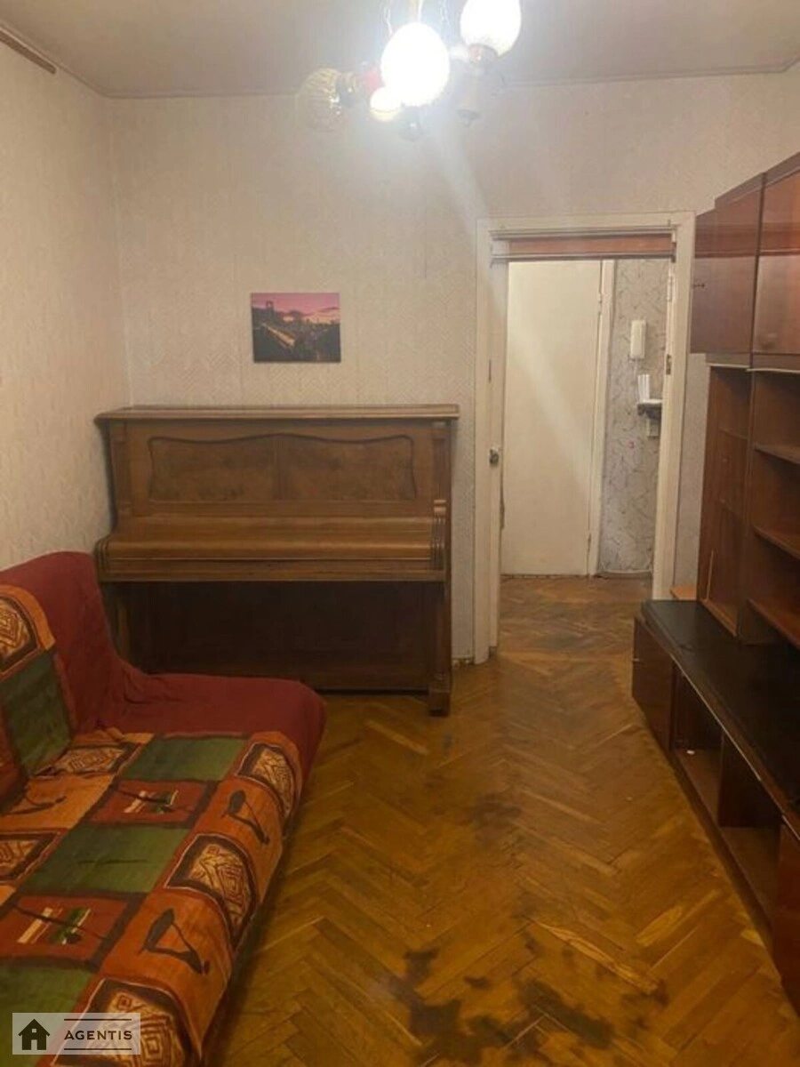Apartment for rent. 2 rooms, 65 m², 5th floor/9 floors. 28, Obolonskiy 28, Kyiv. 